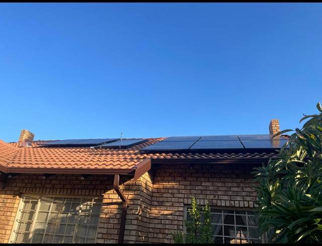 2 BEDROOM TOWNHOUSE FOR SALE IN SINOVILLE